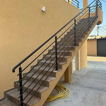 Airport Jelena * Podgorica