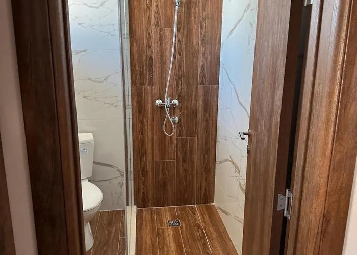 Airport Jelena * Podgorica