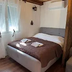 Airport Jelena Apartamento Podgorica