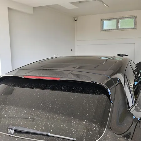 Airport Jelena * Podgorica